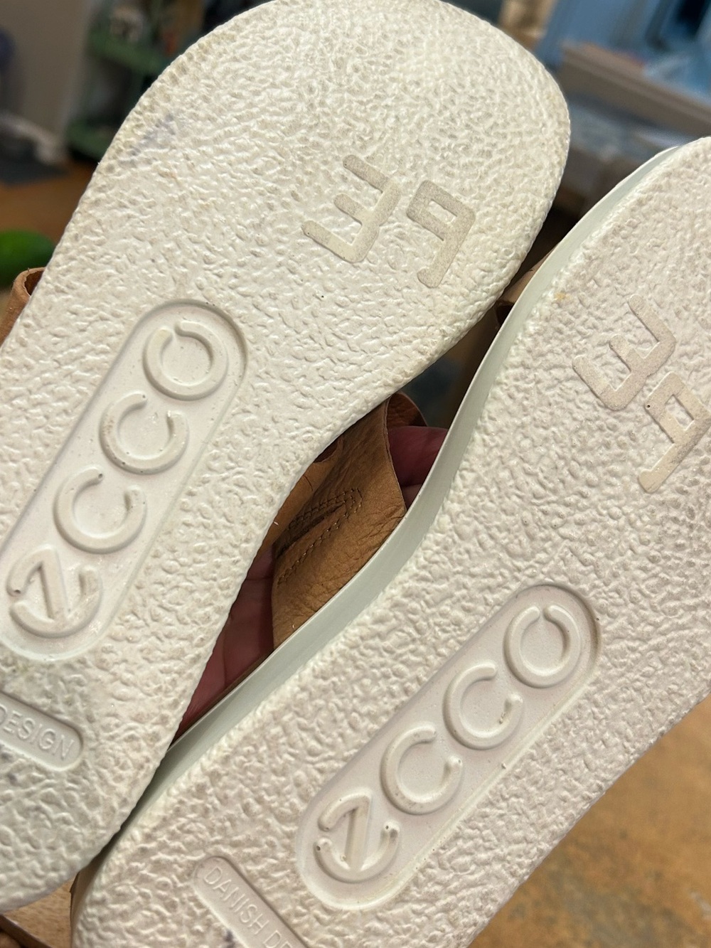Ecco Flowt Tan Leather Slide Sandals - Picture 7 of 9
